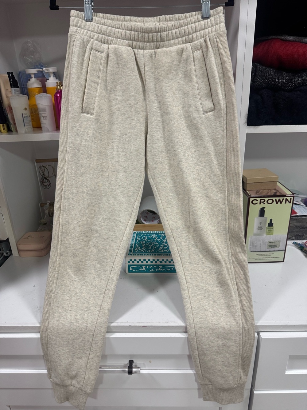 ANTONIO MELANI Relaxed High-Waist Joggers in Light Oatmeal - Picture 3 of 7